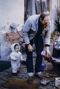 1979-Paul-als-Schaaf-mit-Peter-1200x1783.jpg