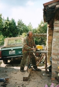 1998-Peter-am-saegen.jpg