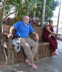 2010-35a-Yangon-Shwedagon-q.jpg